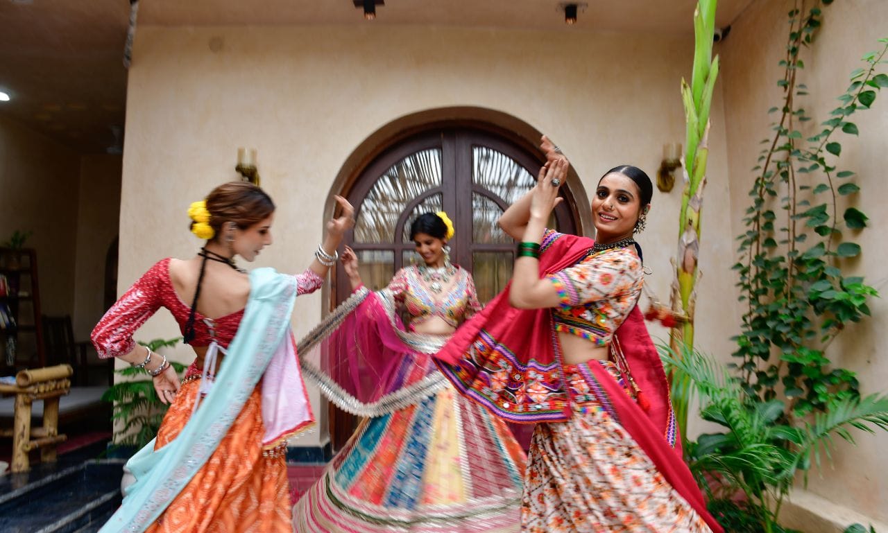 Flirty Lines for Girls in Hindi