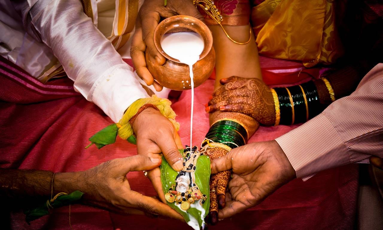 How-to-Flirt-with-a-Girl-in-Marathi-Over-Text